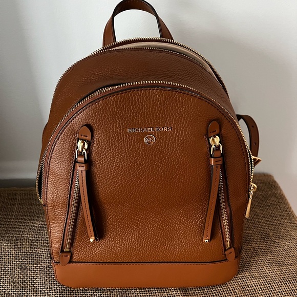 Michael Kors backpack - Picture 3 of 9